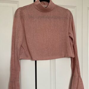 Eggie cropped mauve pink top with flare sleeves